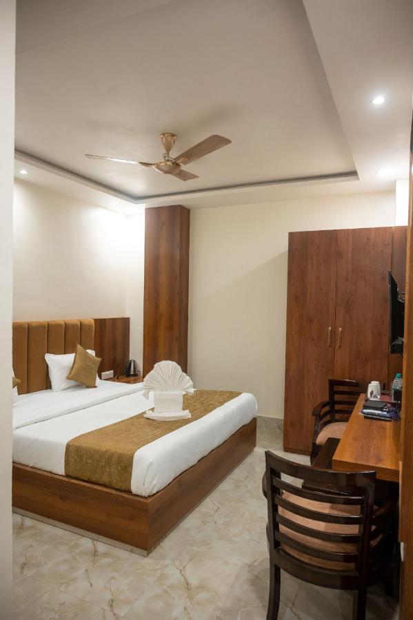 Kiran Palace Hotel พาราณสี ภายนอก รูปภาพ